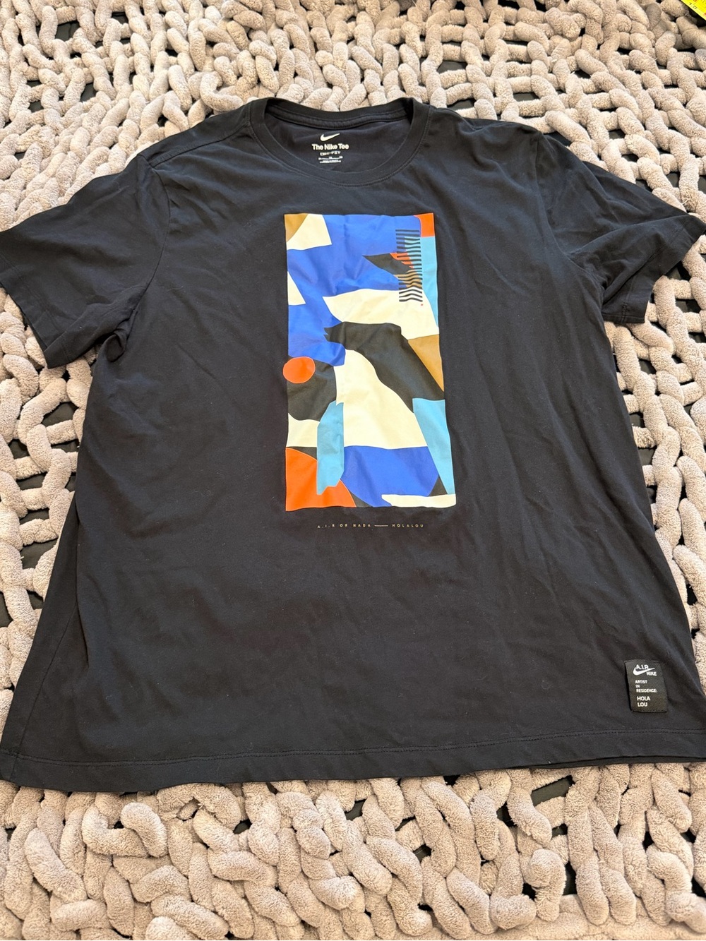 nike t-shirt